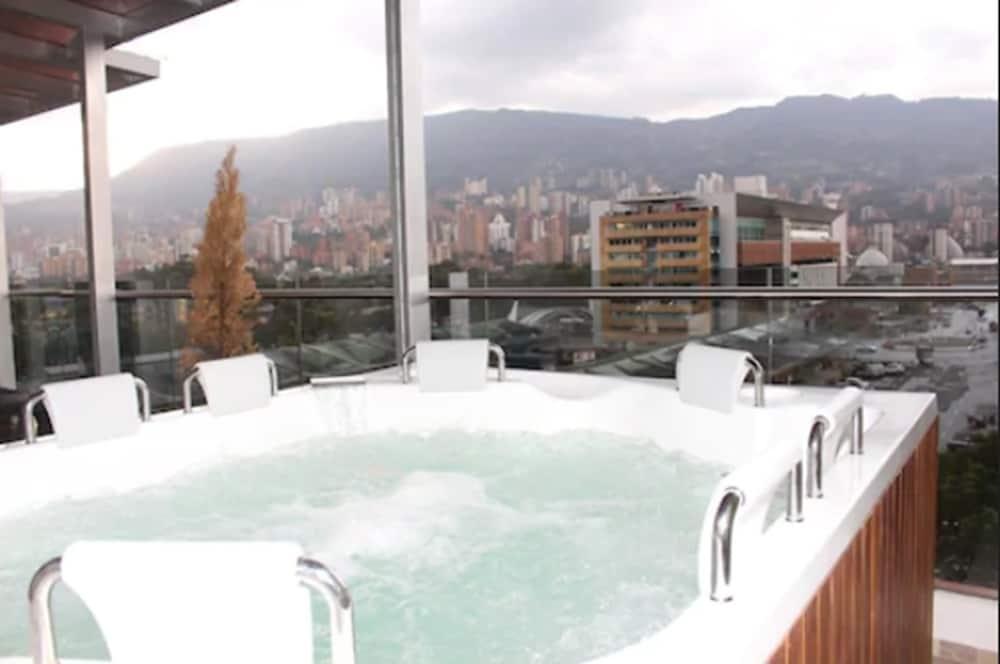 Hotel Sixtina Plaza Medellin Itagüí Exterior foto